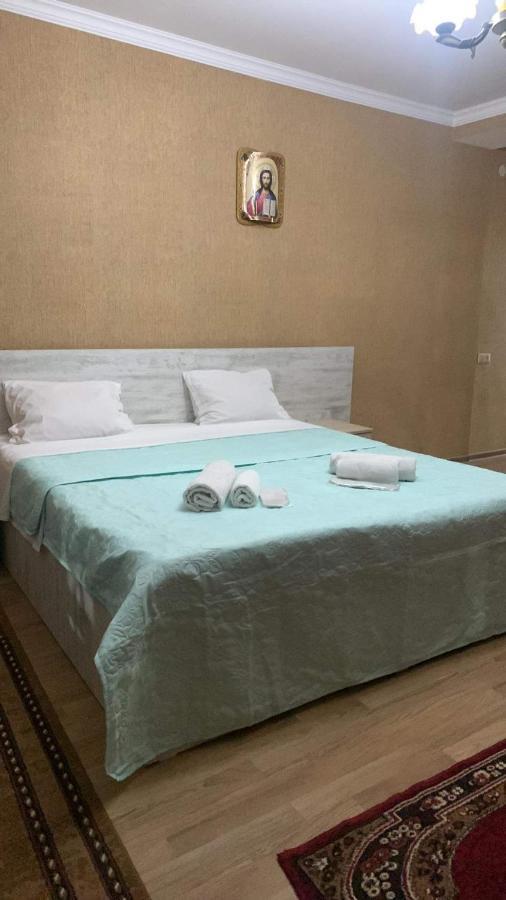 Hostel Saba Kutaisi Exteriör bild