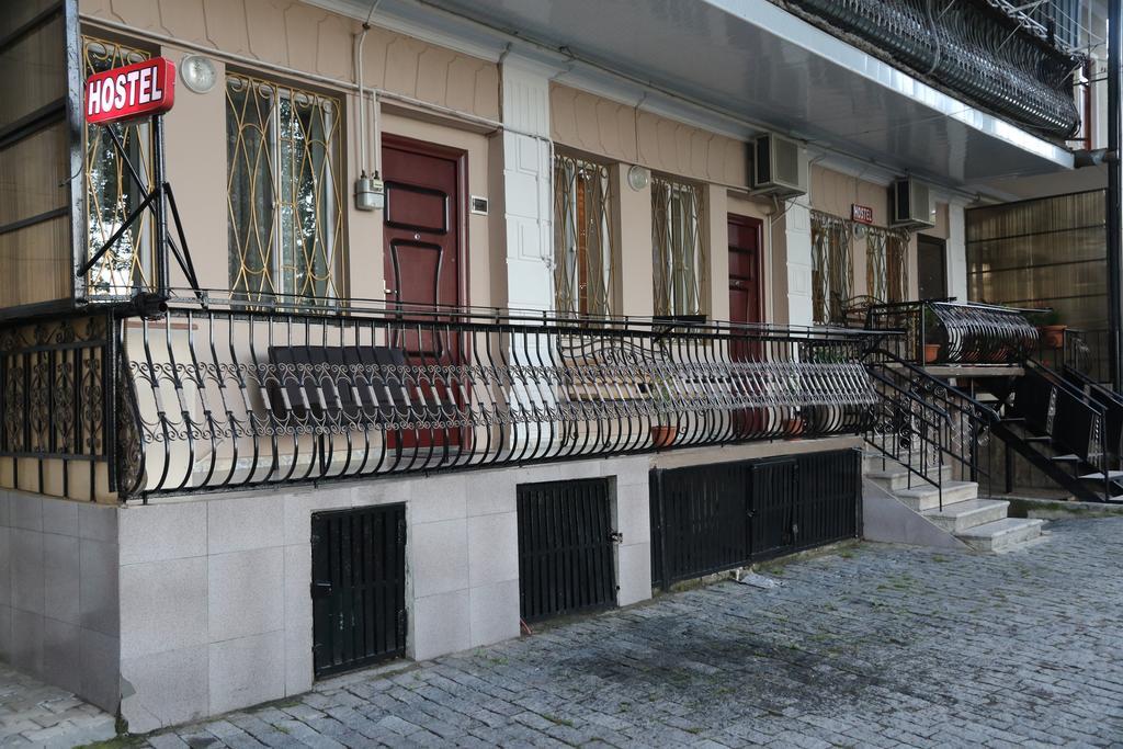 Hostel Saba Kutaisi Exteriör bild