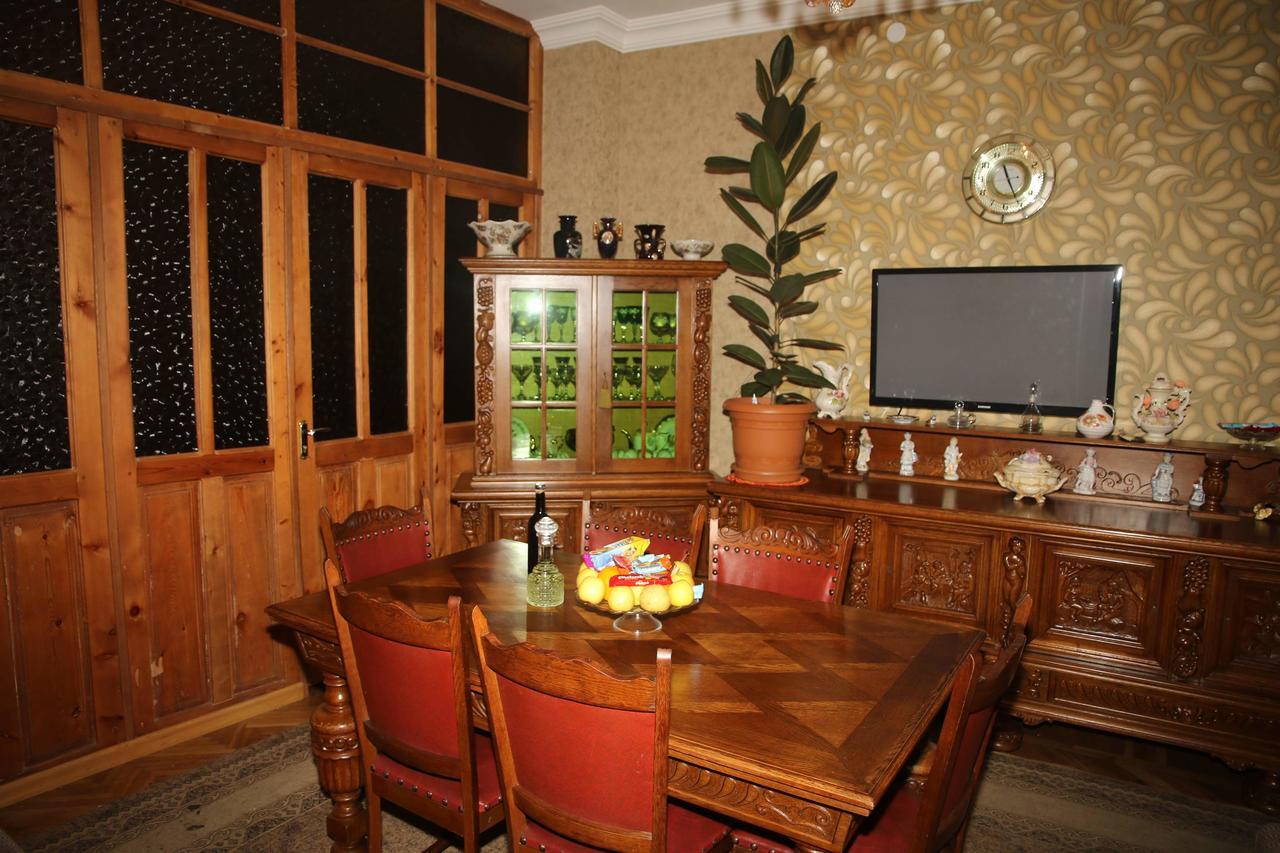 Hostel Saba Kutaisi Exteriör bild